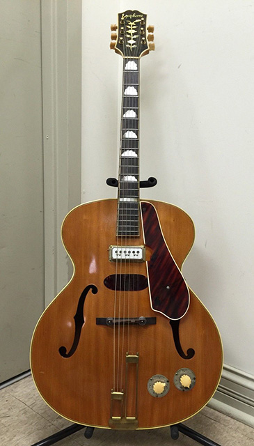 2. Electric hollowbody instruments 1935–1949, electric Hawaiian guitars 193...